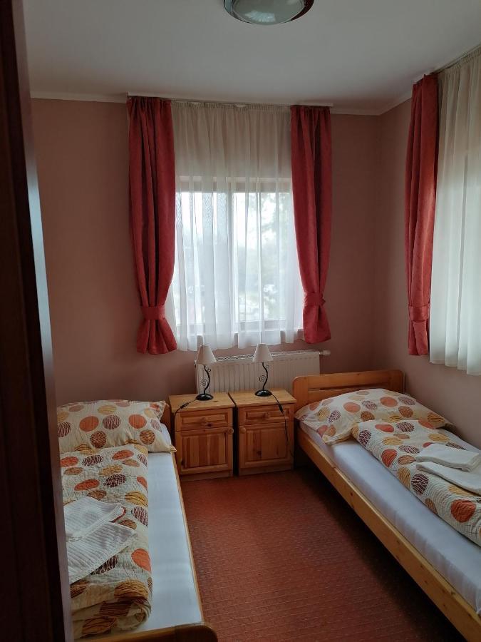 Medgyaszay Panzio Bed & Breakfast Nagykanizsa Luaran gambar